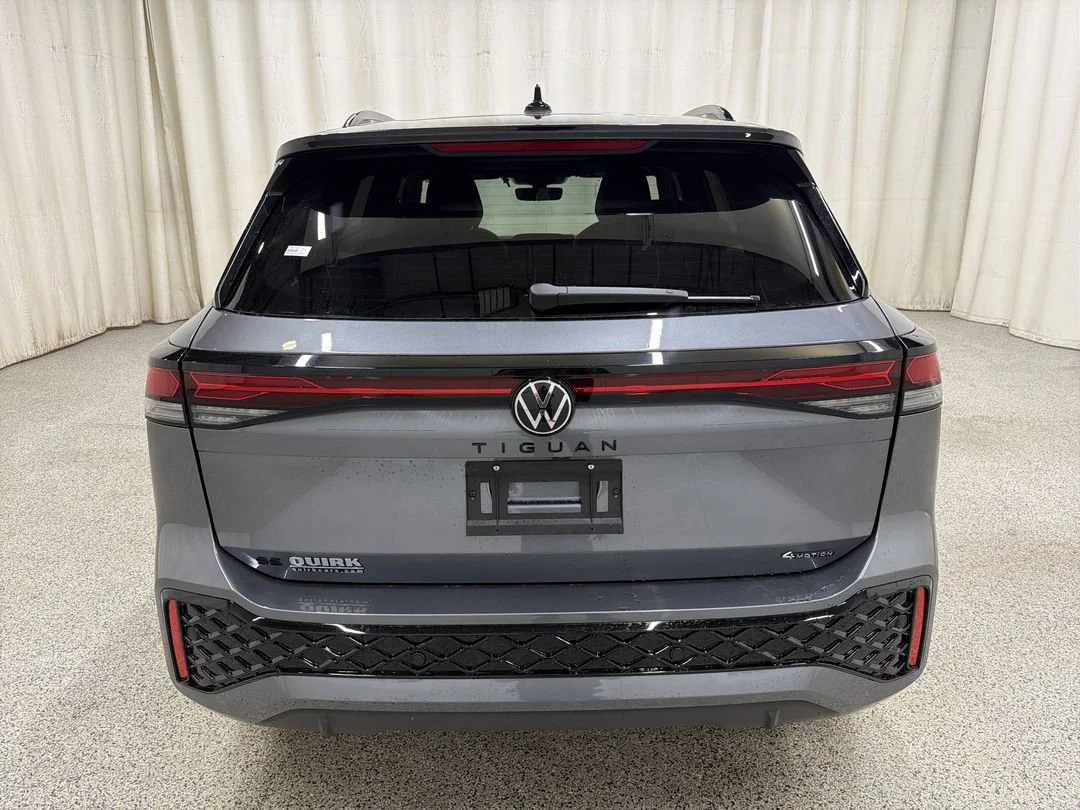 New 2026 Platinum Gray Metallic Volkswagen SE R-Line Black image 7