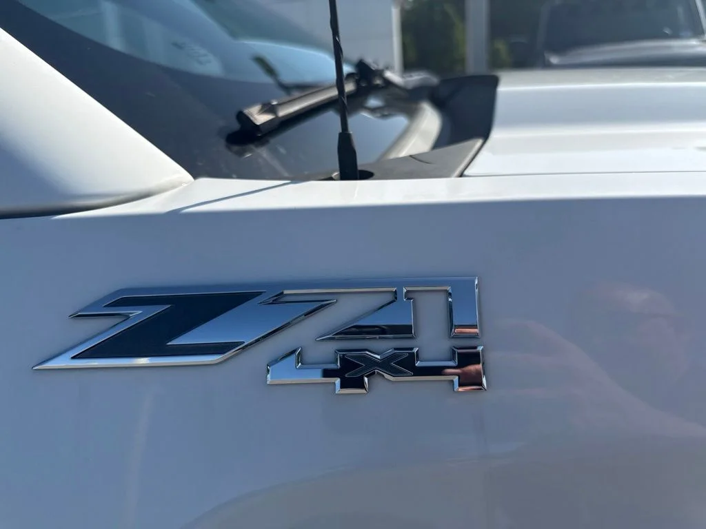 Used 2018 Summit White GMC SLT image 9