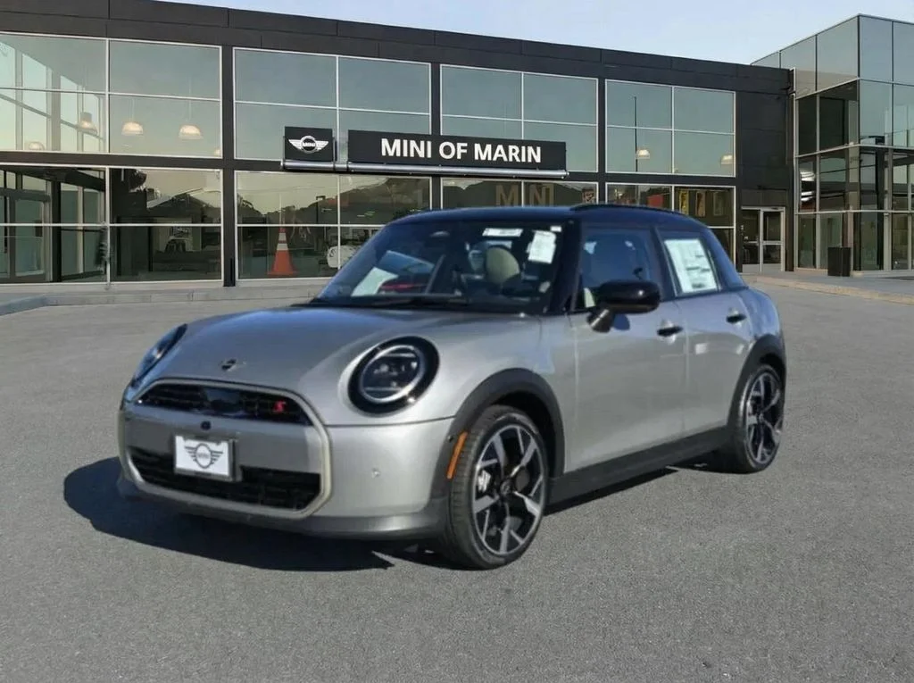 2026 MINI Hardtop Cooper S's photo