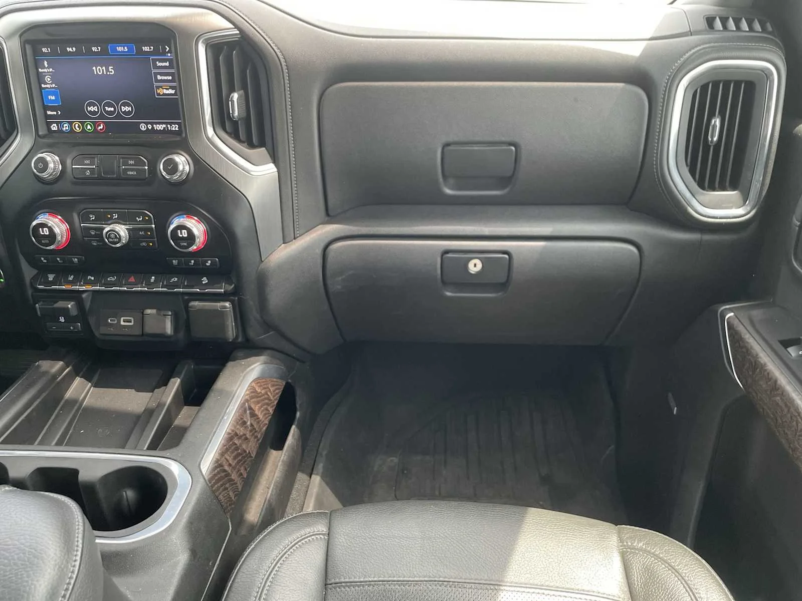 Used 2021 Onyx Black GMC Denali image 31