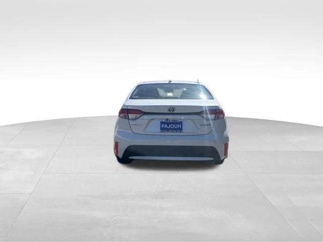 Used 2020 White Toyota LE image 4