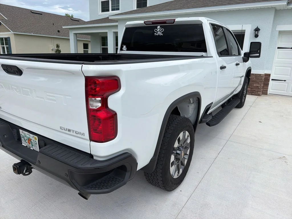 Used 2024 White Chevrolet Custom image 7