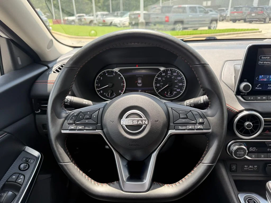 Used 2025 White Nissan SR image 9
