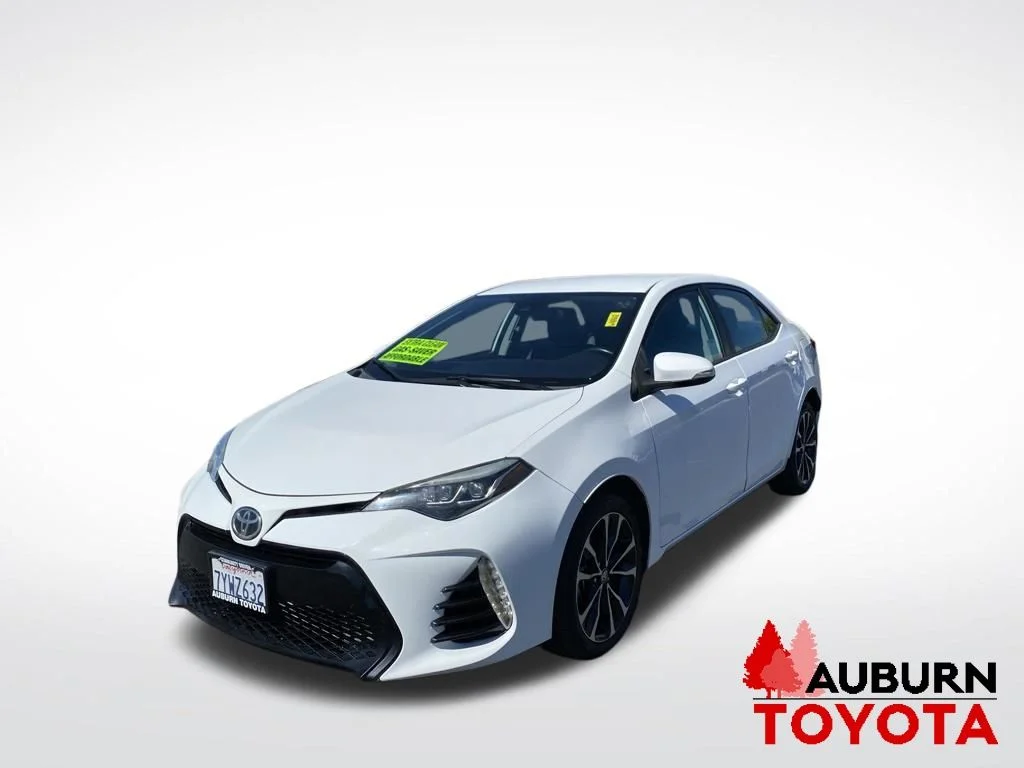 Used 2017 Ice Cap Toyota SE image 3