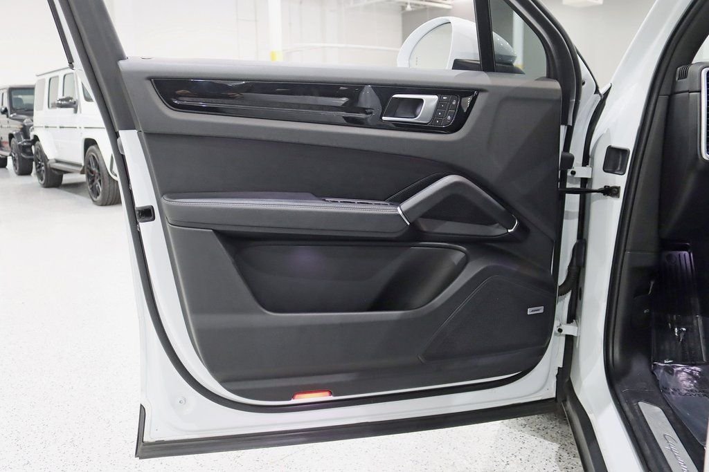 2022 Porsche Cayenne Platinum Edition - Photo 35