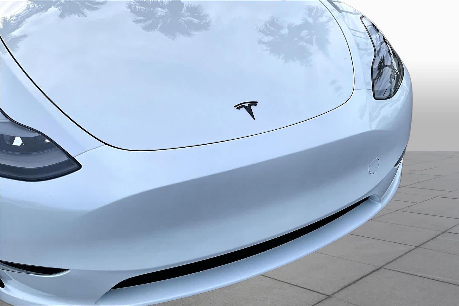 Used 2024 Pearl White Multi-Coat Tesla Long Range image 28