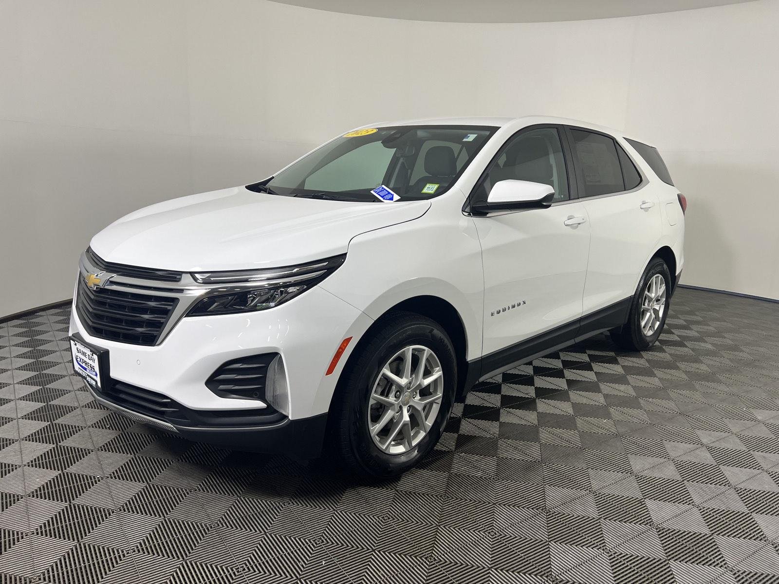 Used 2023 Summit White Chevrolet LT image 7
