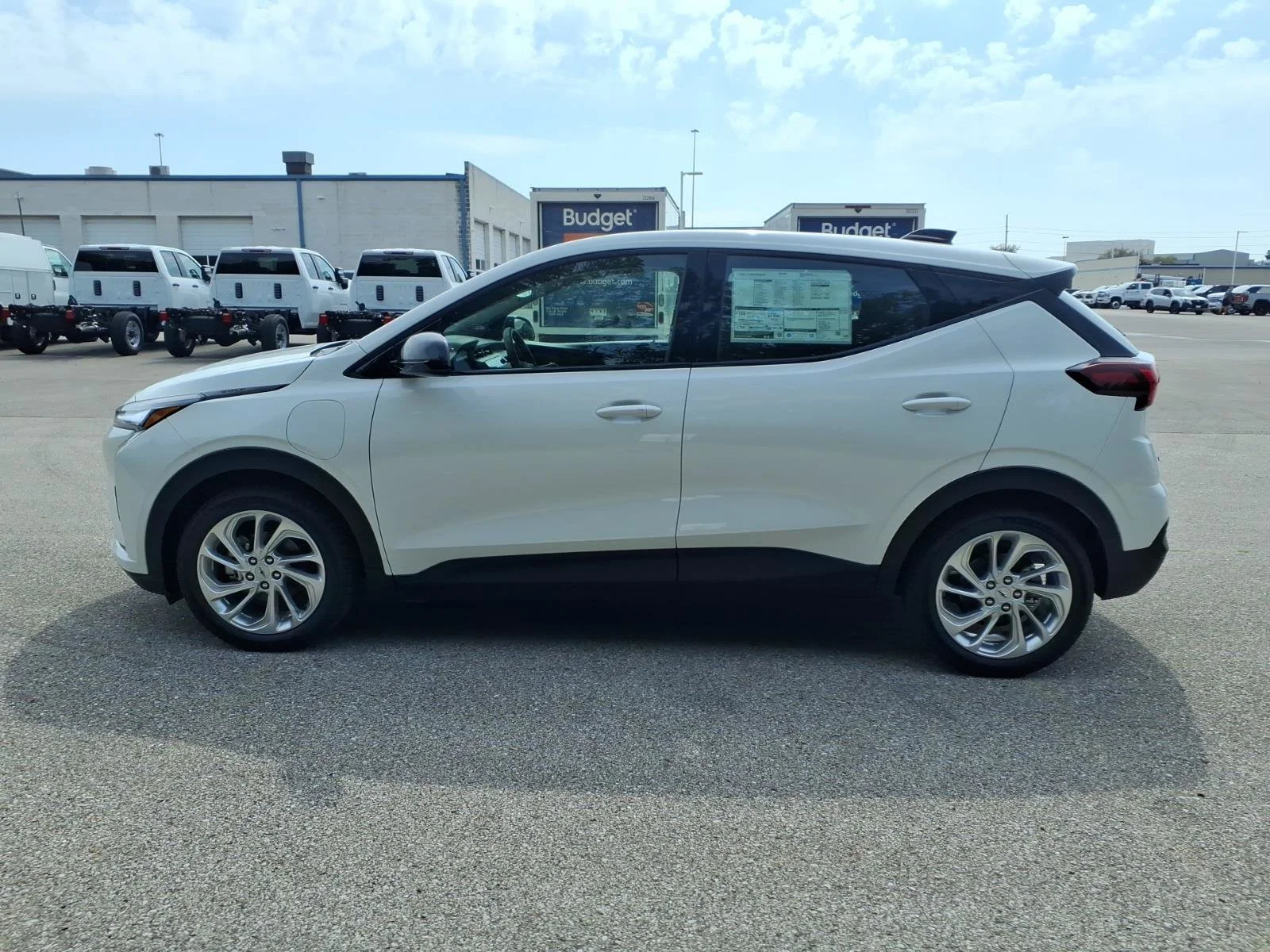 New 2027 Summit White Chevrolet LT image 3