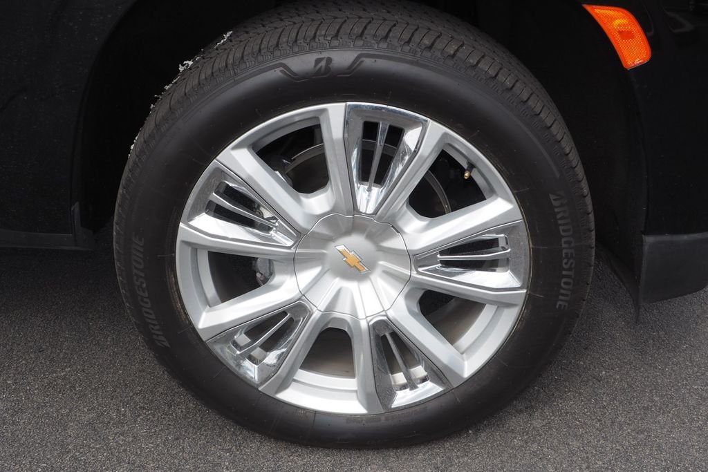Used 2022 Black Chevrolet High Country image 10