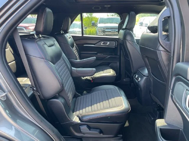 Used 2026 Gray Ford ST-Line image 31