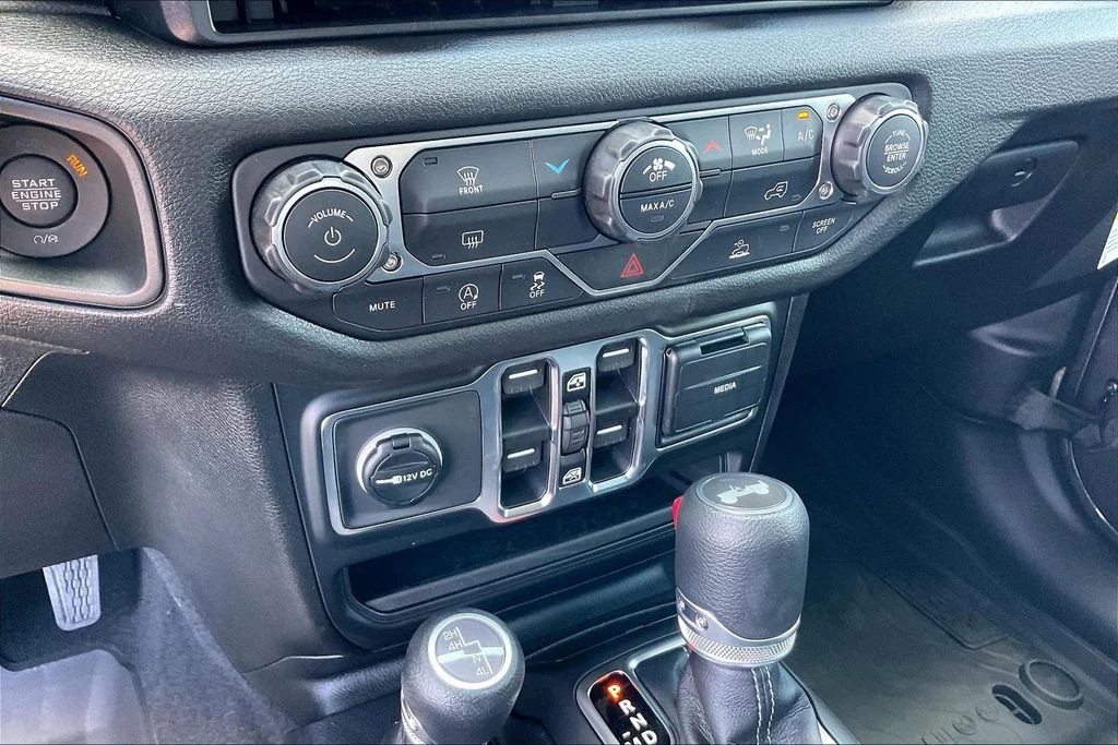 New 2026 Jeep Wrangler Sport 4D Sport Utility