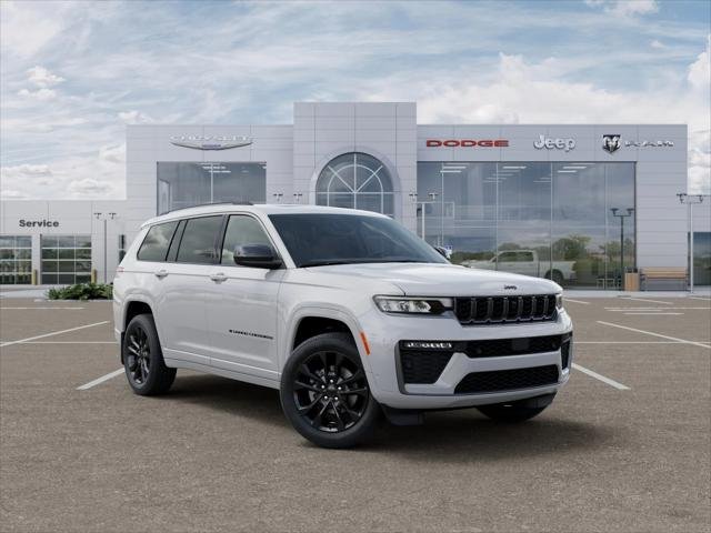 New 2026 Bright White Clear-Coat Exterior Paint Jeep Limited image 31