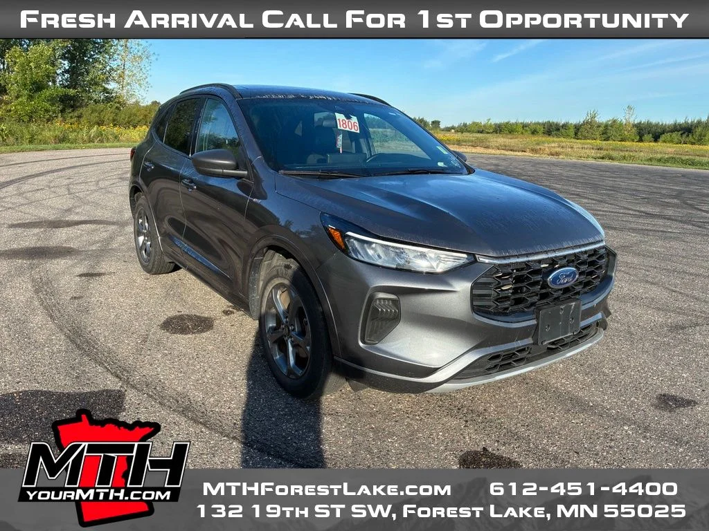 Certified Used 2024 Gray Ford ST-Line image 2