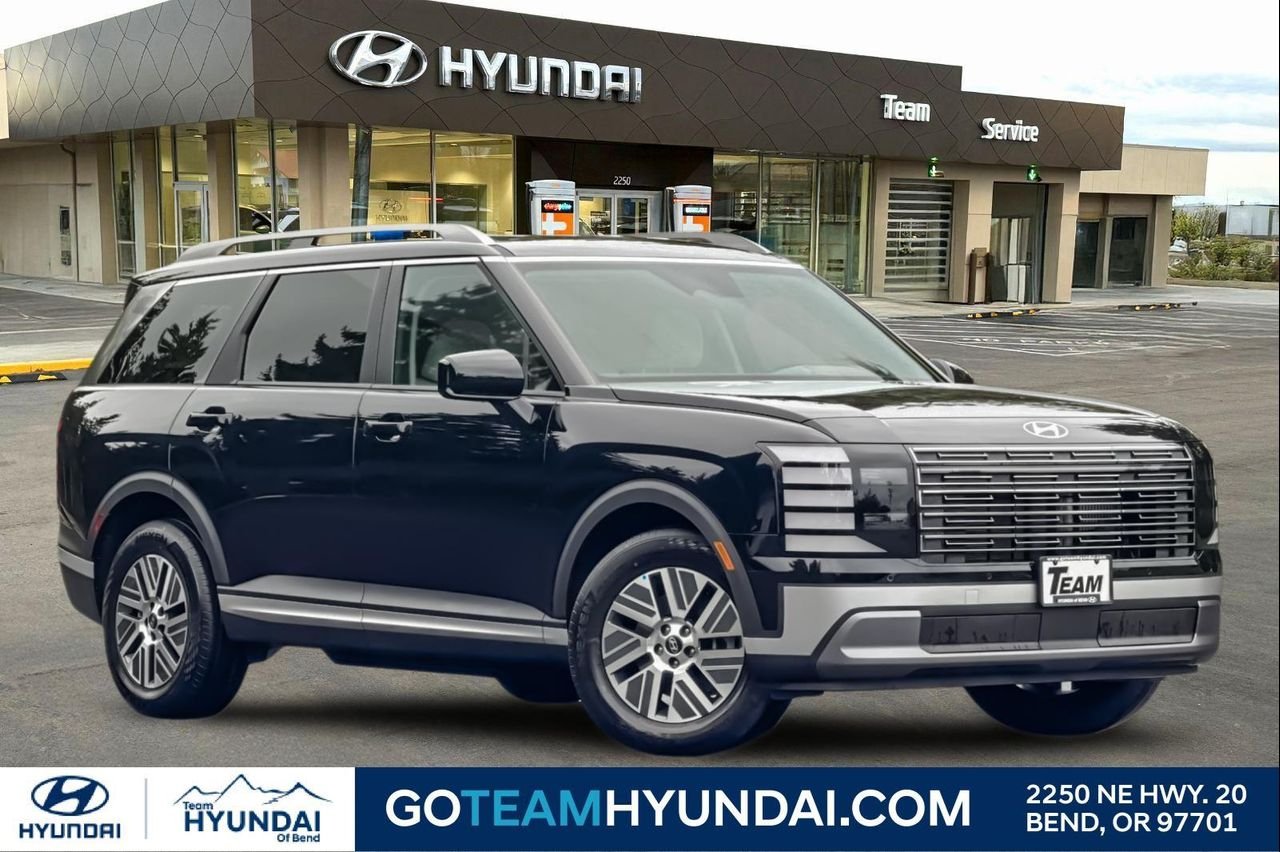 New 2027 Black Hyundai SEL 7P image 1