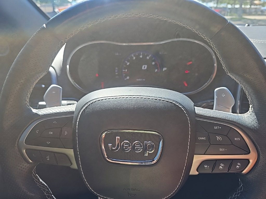 Used 2017 White/off-white Jeep SRT image 14