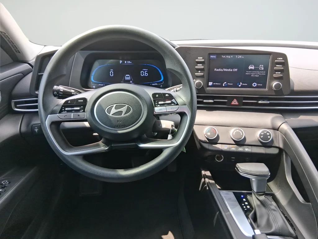 Used 2024 Silver Hyundai SE image 11