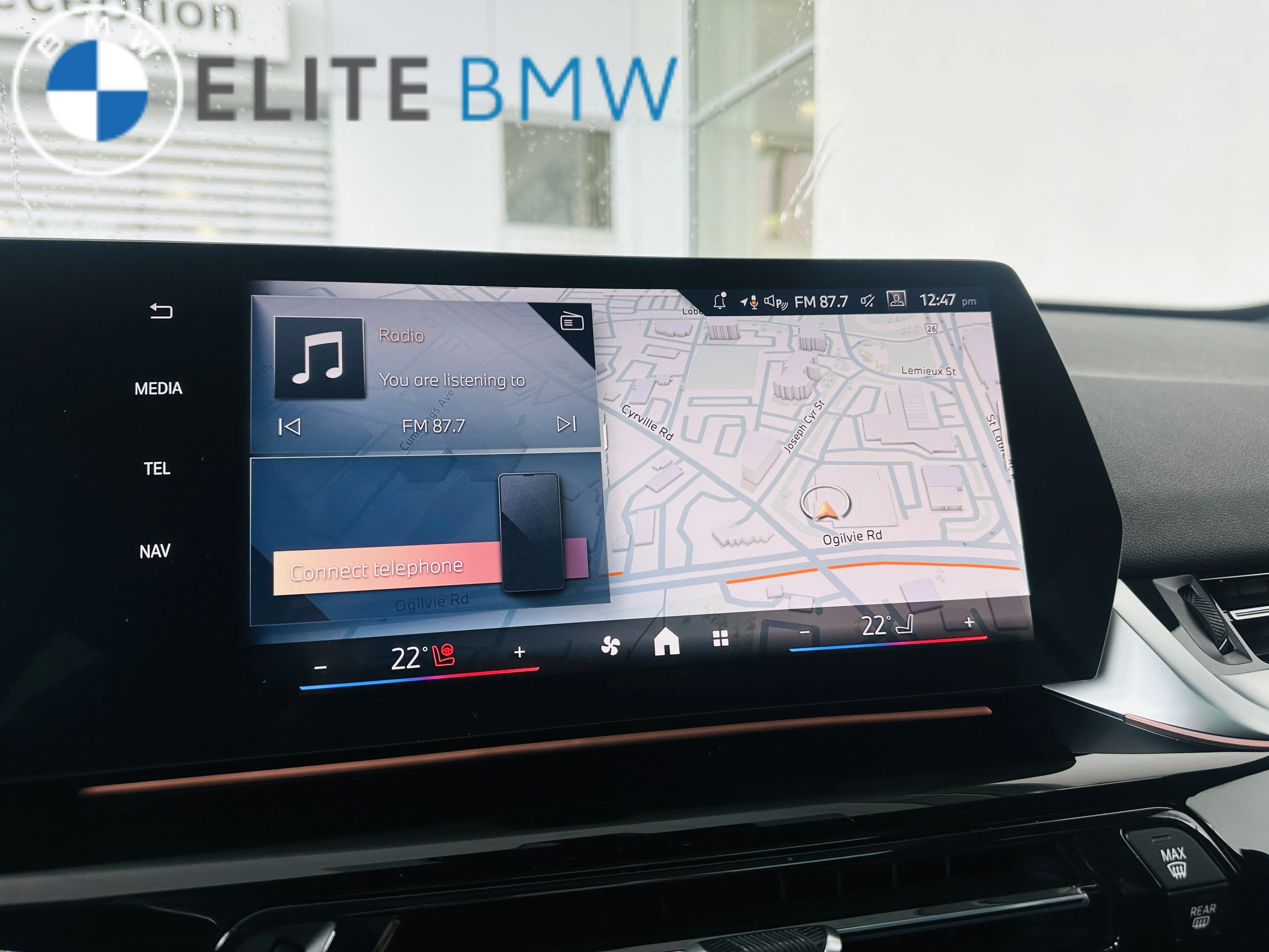 Used 2026 Mineral White Metallic BMW xDrive28i image 2