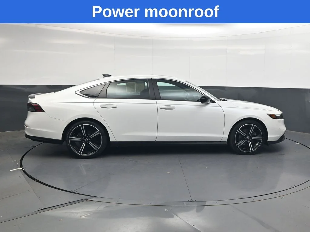 Used 2024 Platinum White Pearl Honda Sport image 3