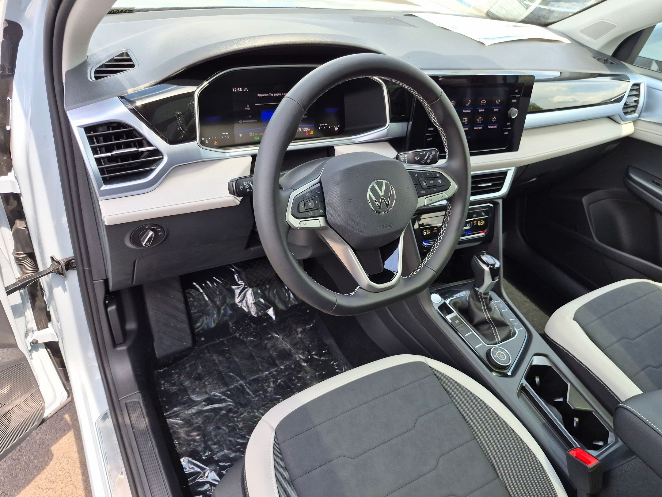 New 2026 Monument Gray Volkswagen SE image 10