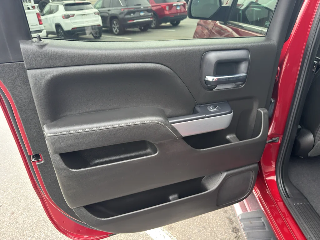 Used 2018 Cajun Red Tintcoat Chevrolet LTZ image 16