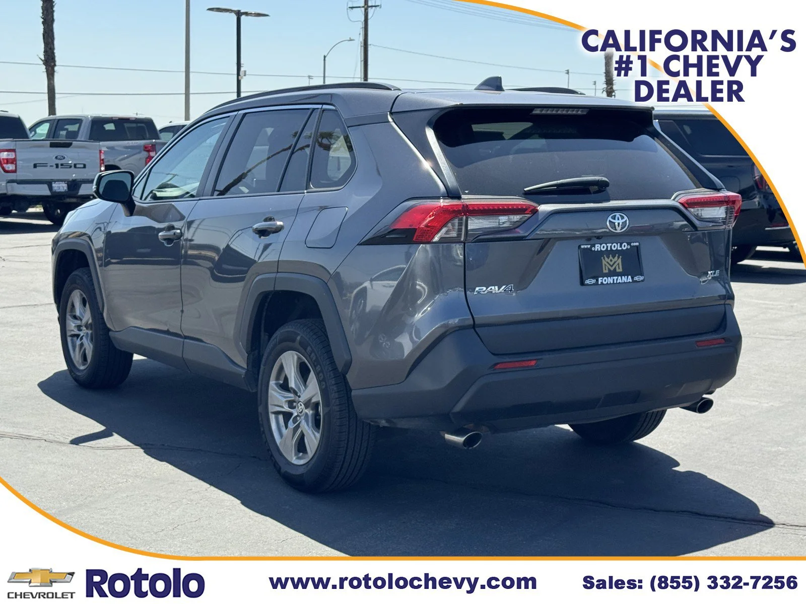 Used 2024 MAGNETIC GRAY MET Toyota XLE image 4