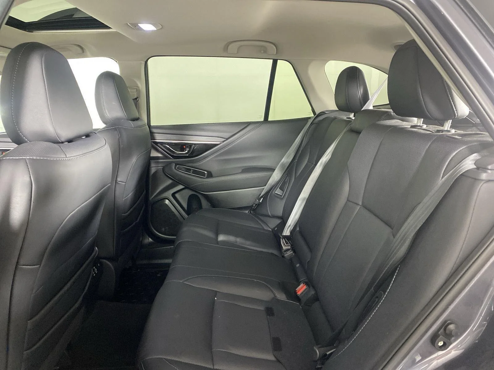 Used 2024 Magnetite Gray Metallic Subaru Limited image 28