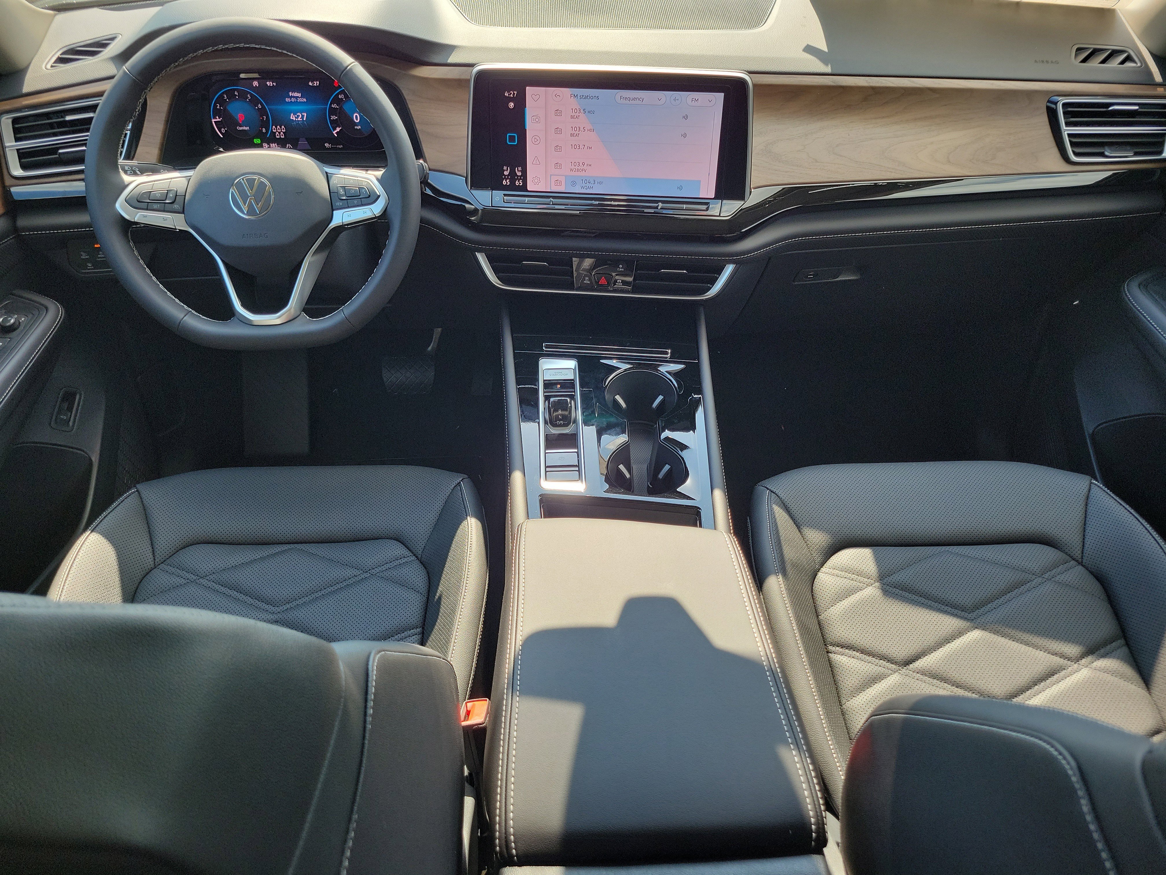 New 2026 White Volkswagen 2.0T SE w/Technology image 6