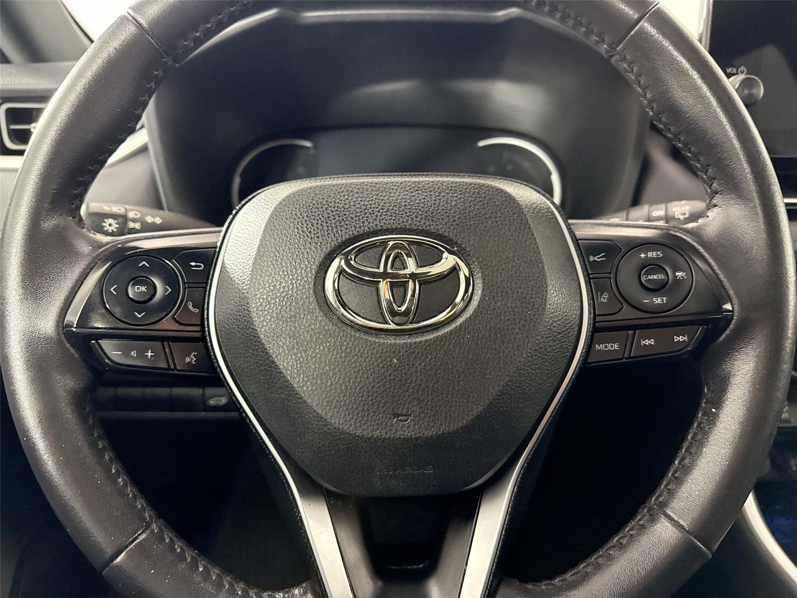 Used 2024 Magnetic Gray Metallic/Midnight Black Metallic Toyota Hybrid XSE image 17