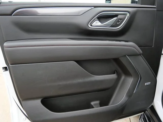 2023 Chevrolet Suburban RST - Photo 11