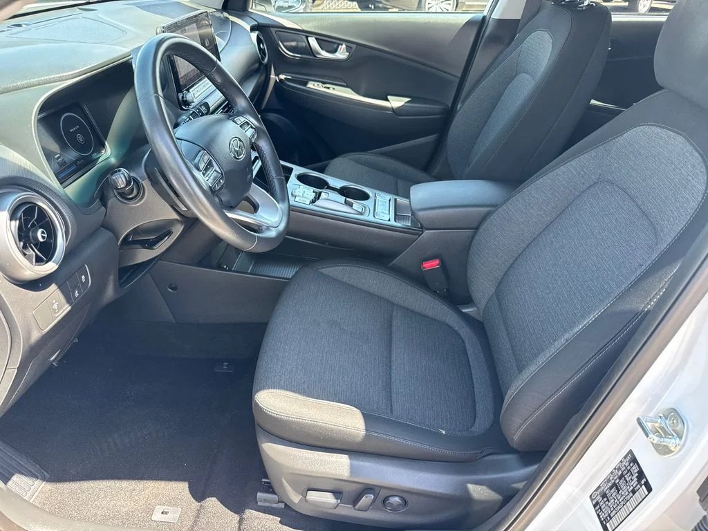 Used 2023 White Hyundai SEL image 23
