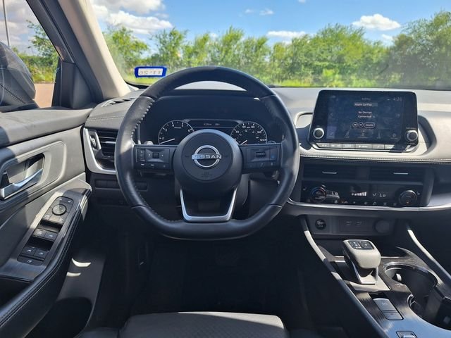 Used 2024 Gray Nissan SV image 12