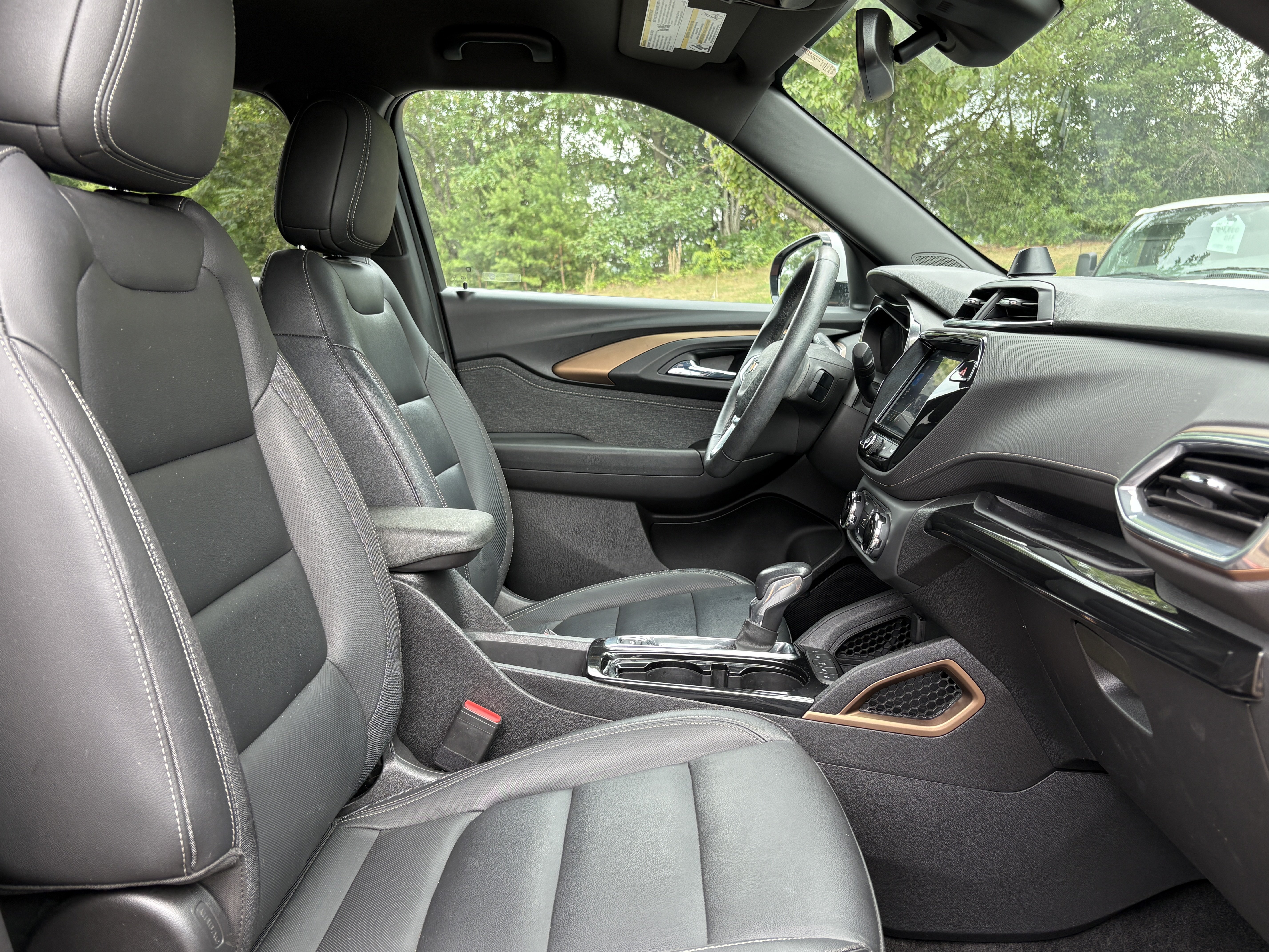 Used 2021 Dark Copper Metallic Chevrolet ACTIV image 11