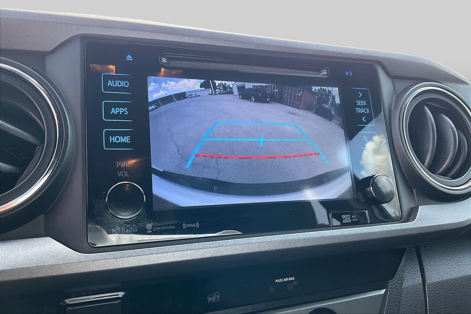 Used 2018  Toyota SR5 image 25