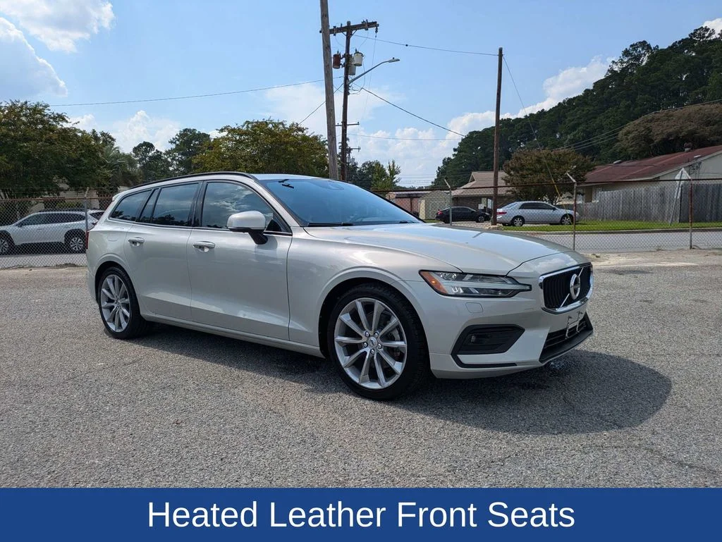 2020 Volvo V60 32