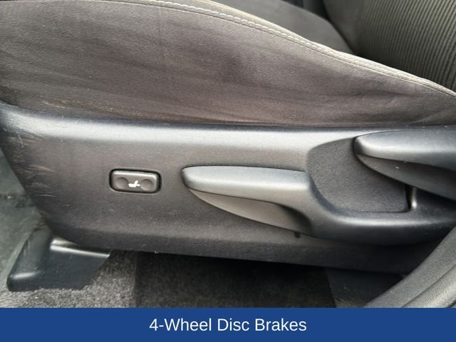 Used 2017 Silver Toyota Three image 22