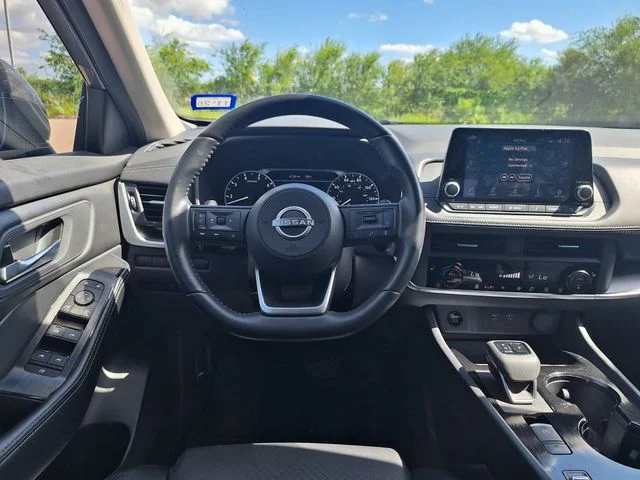 Used 2024 Gray Nissan SV image 12