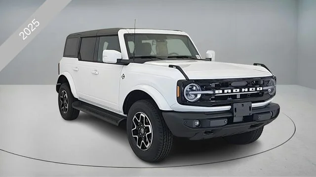 2025 Ford Bronco Outer Banks 4x4's photo
