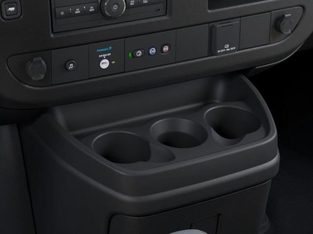 New 2026 Summit White Chevrolet 1WT image 23