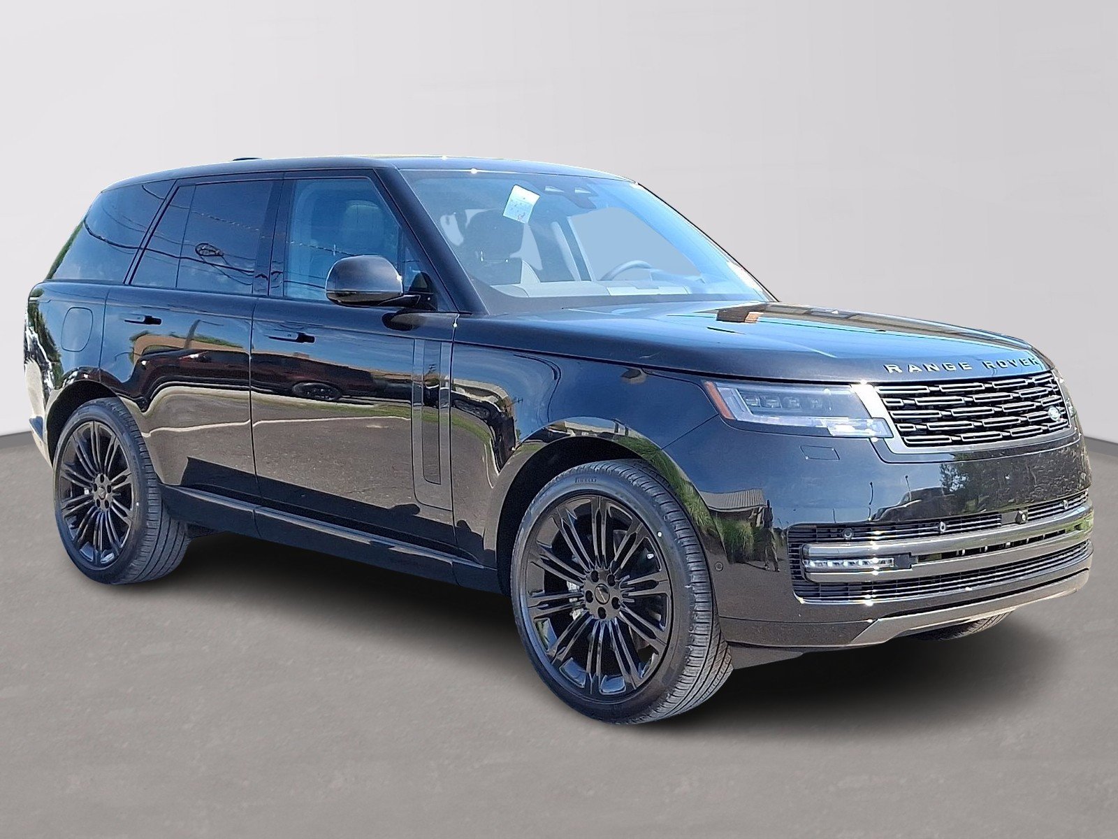 New 2026 Santorini Black Land Rover SE image 2