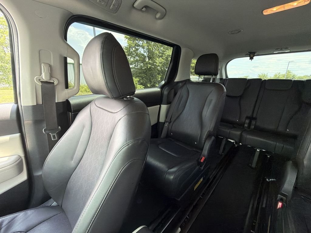 Used 2024 Black Kia LX image 12