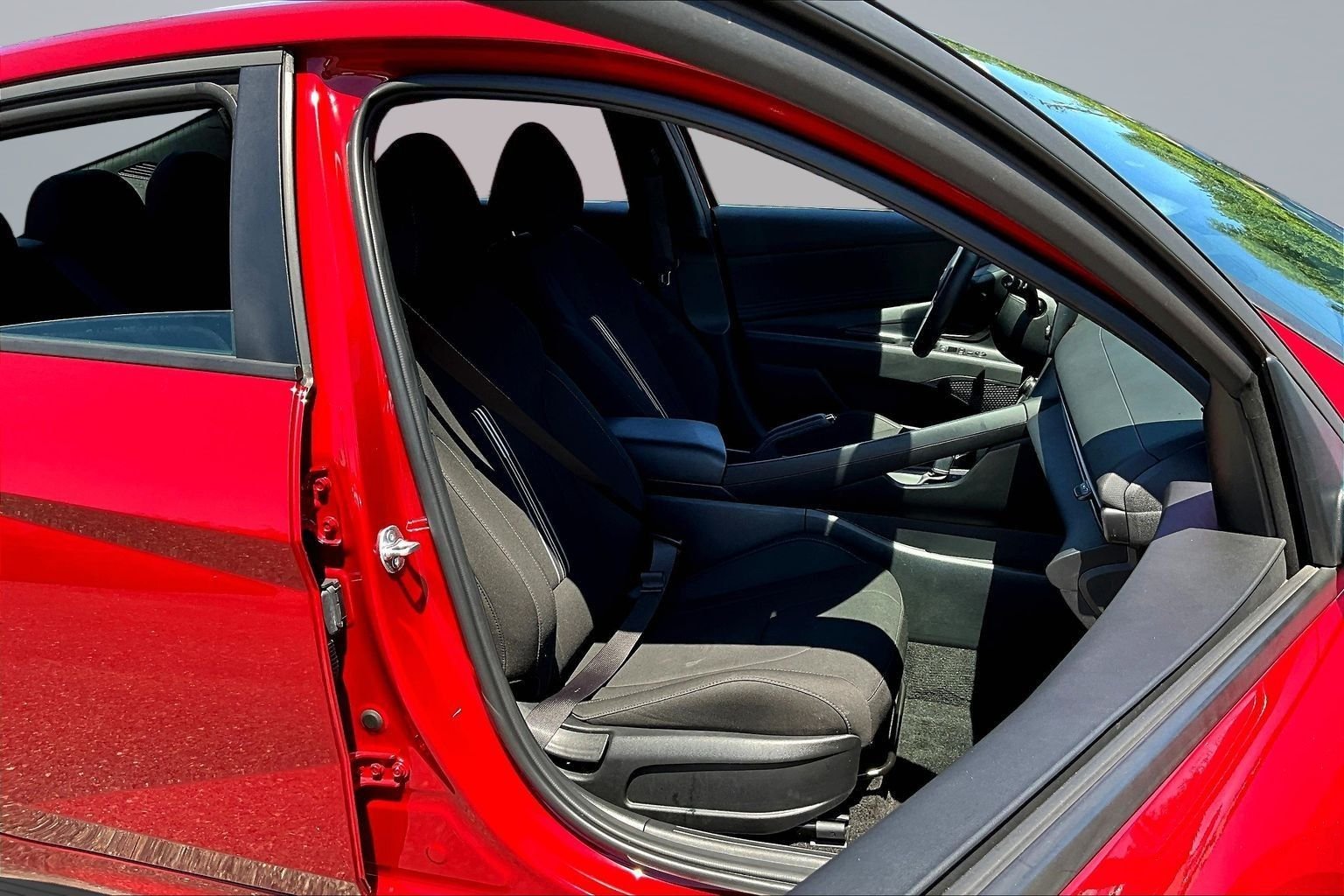 Certified Used 2025 Red Hyundai SEL Sport image 29