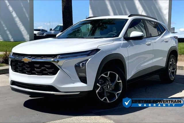 2025 Chevrolet Trax LT's photo