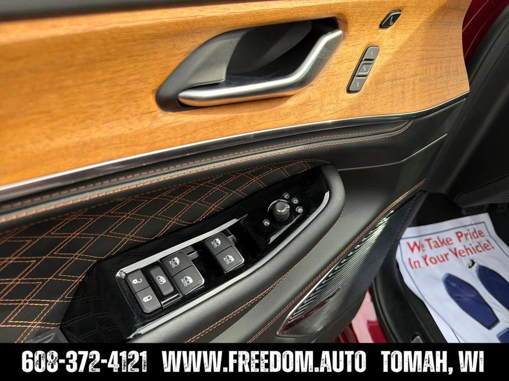 Used 2023 Velvet Red Pearlcoat Jeep Summit image 11