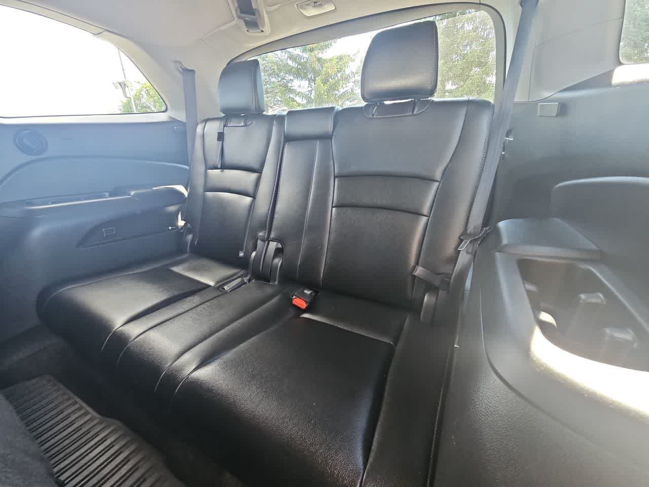 Used 2016 Black Honda EX-L image 16