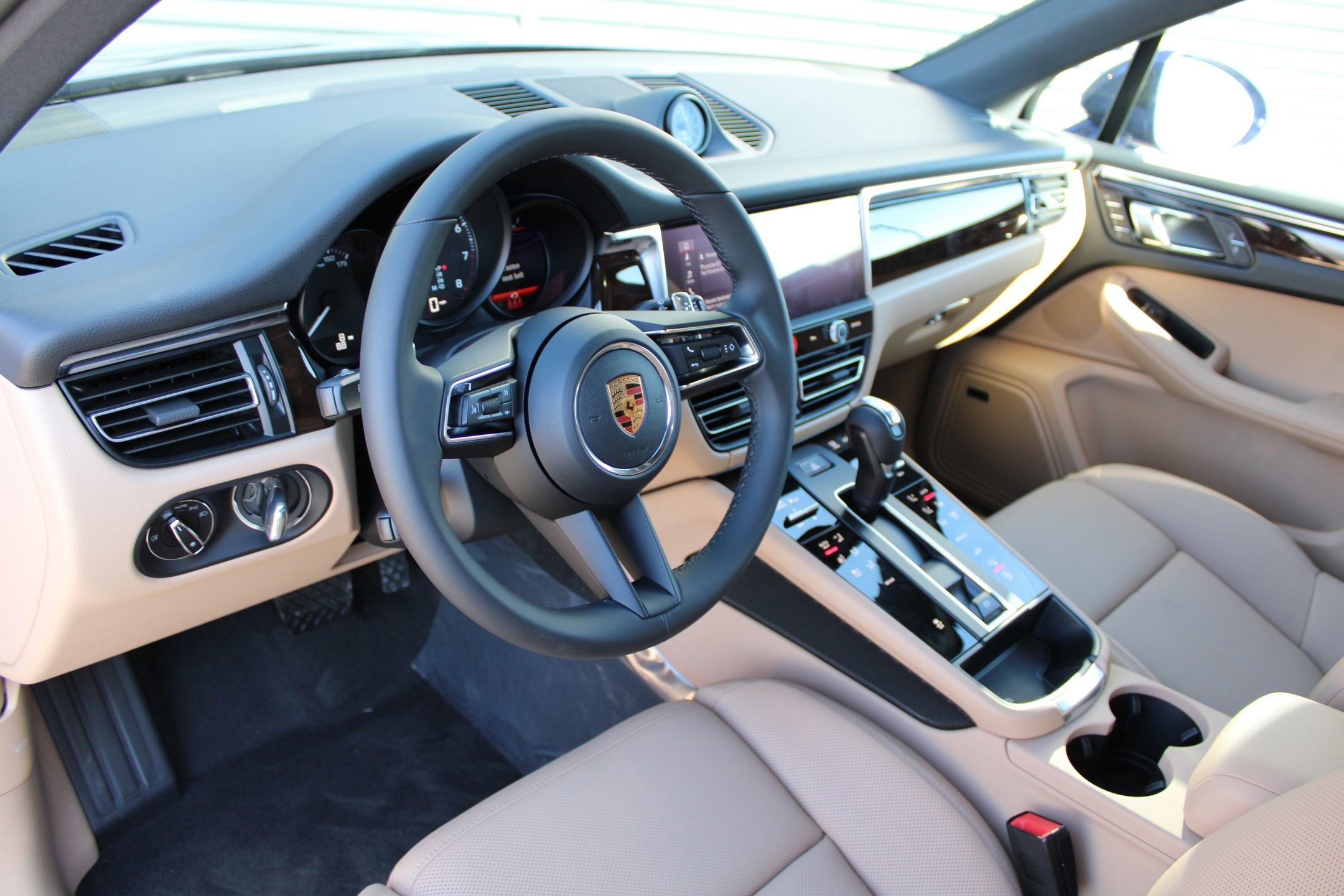 New 2026 Gentian Blue Metallic Porsche  image 4