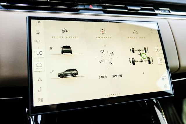 New 2026  Land Rover Dynamic SE image 39