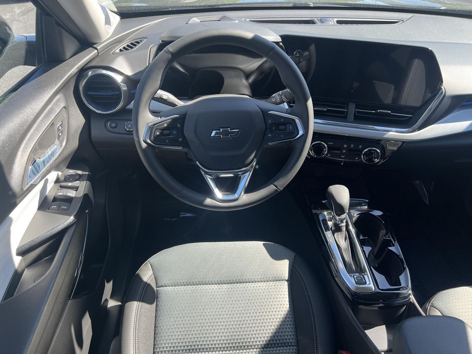 2026 Chevrolet Trax LT - Photo 32