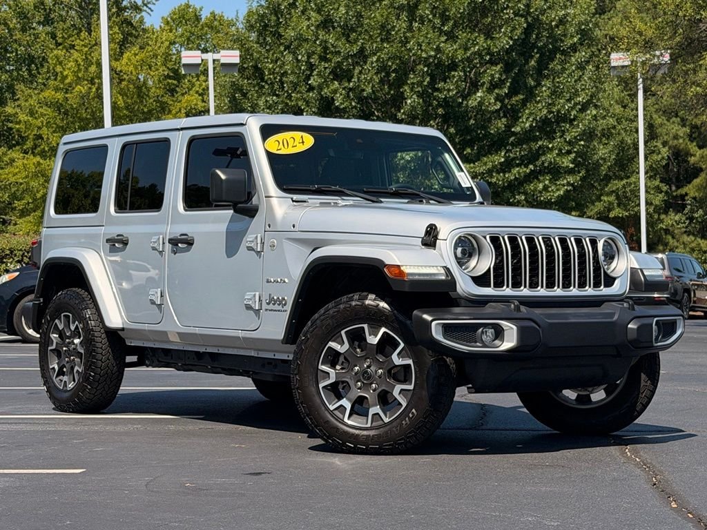 Used 2024 Silver Jeep Sahara image 2