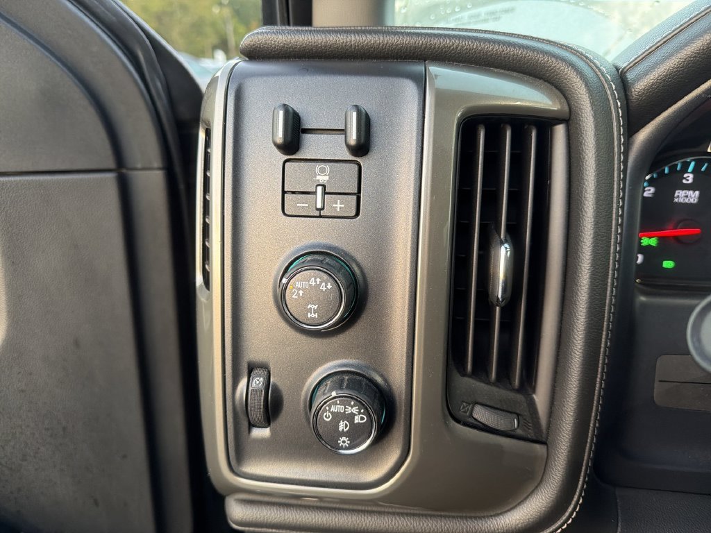 2018 Chevrolet Silverado 1500 High Country - Photo 15