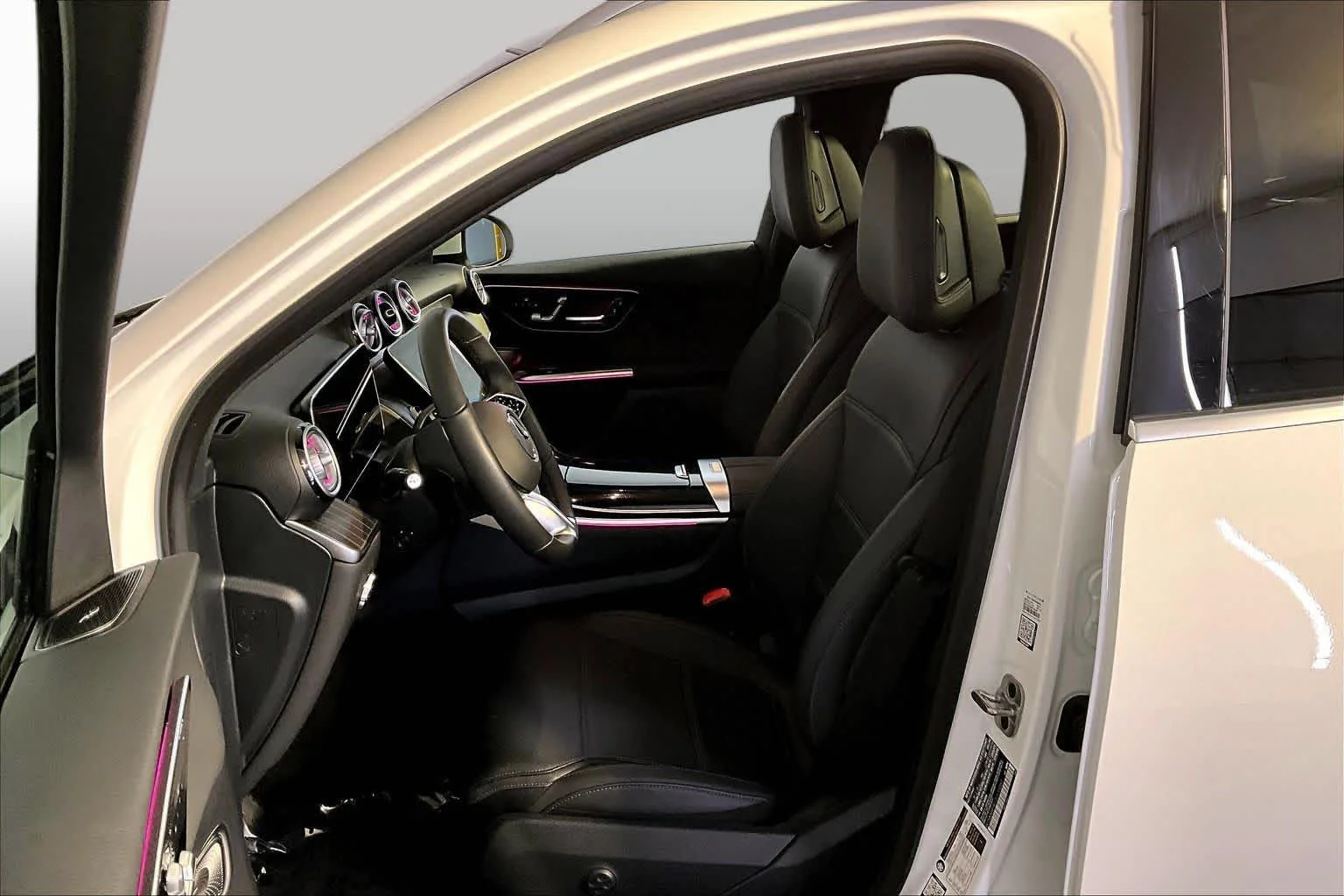 Used 2026 Polar White Mercedes-Benz GLC 300 image 9
